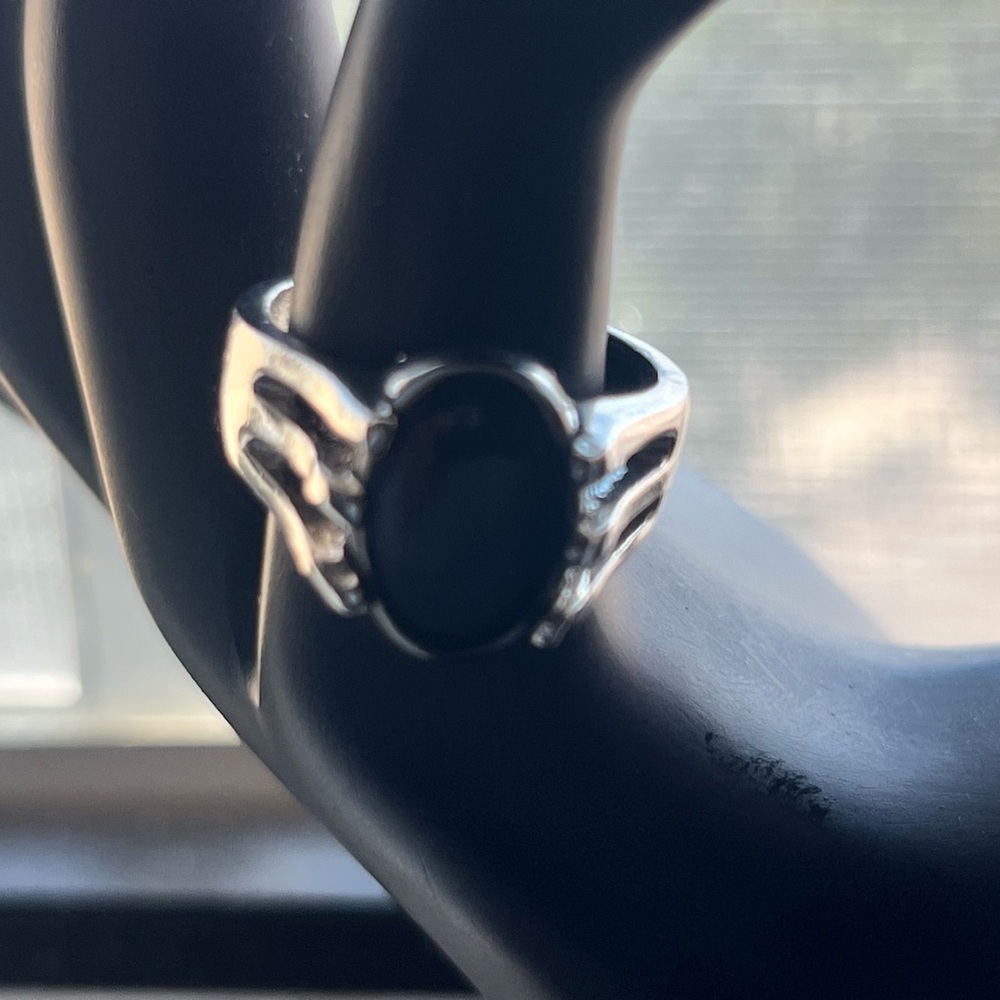 Stylish Silver Ring with Black Oval Stone